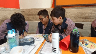 تهیه ی بروشور در ششم البرز