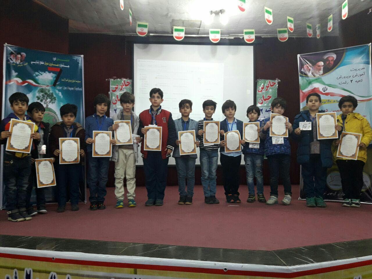 برگزاری نمایشگاه جابربن حیان در مدرسه