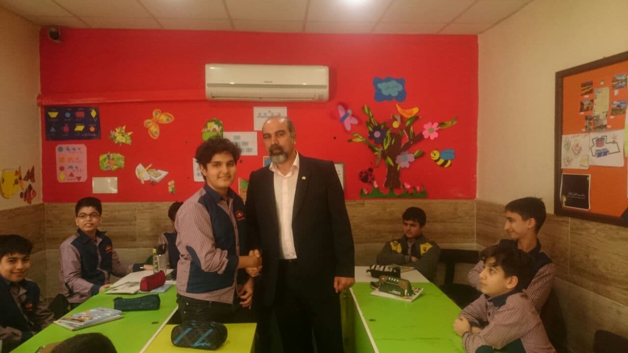 بازدید جناب آقای مهندس گیلان پور از کلاس ششم درفک