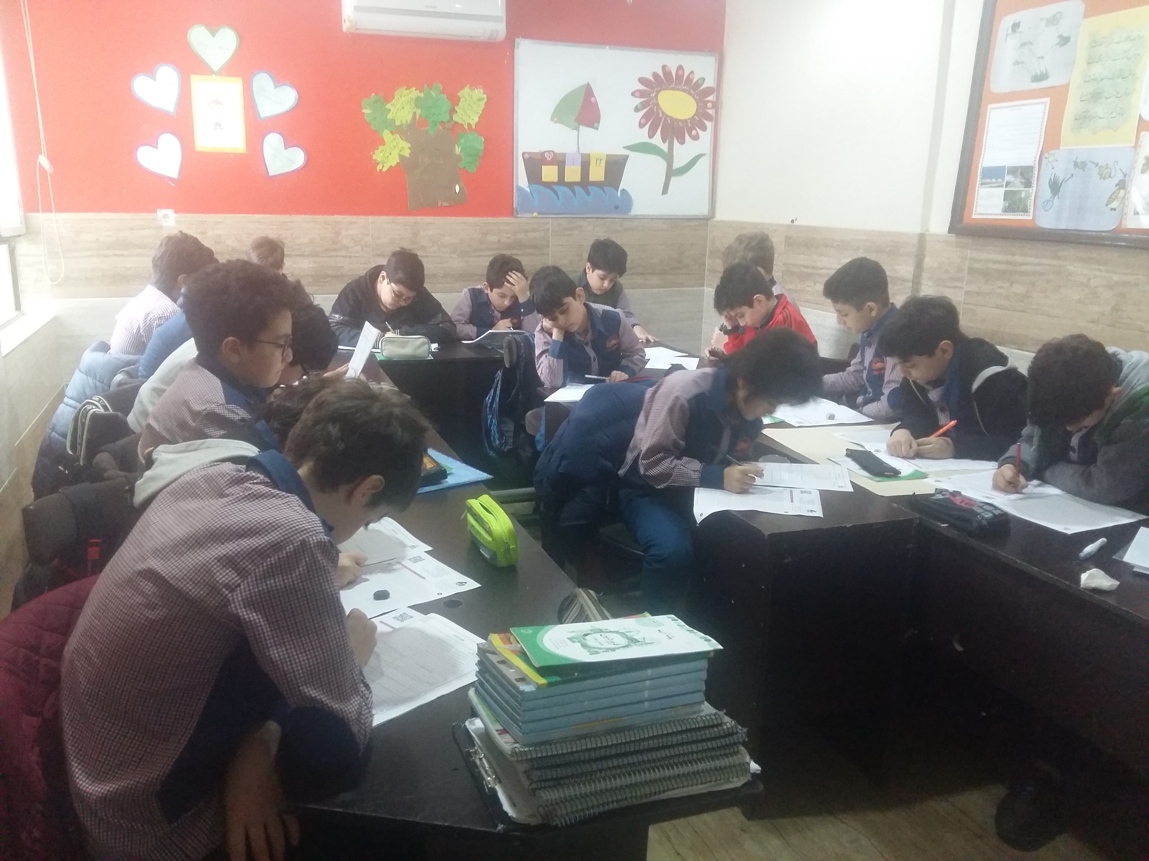 برگزاری آزمون واله