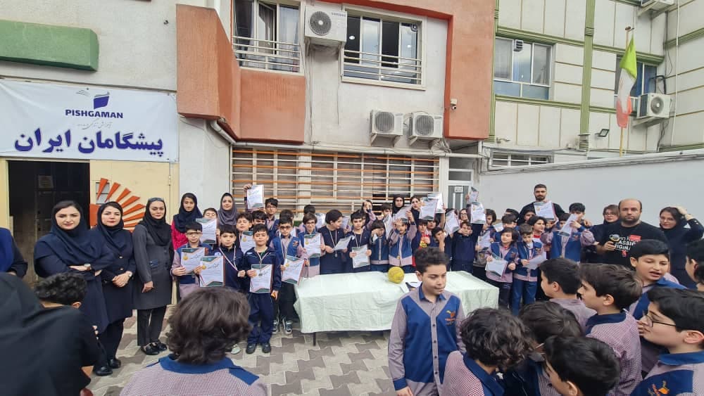 اهدای جوایز ب نفرات برتر لیگ فوتبال